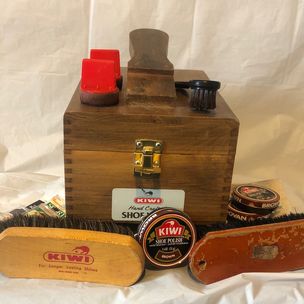10 piece Kiwi solid oak & brass shoe valet, polish, brushes, laces, cloth.